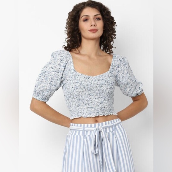 American Eagle Blue Floral Smocked Sweetheart Neckline Puff Sleeve Top Size L - Picture 1 of 12